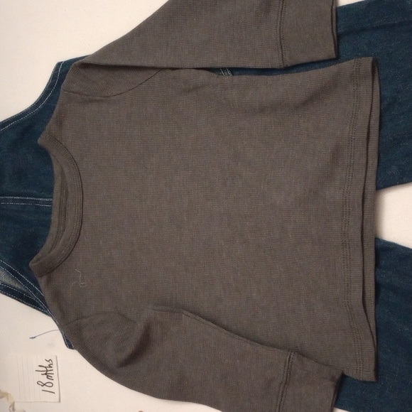 Boys 18mths 1 overall and 2 shirts bundle S2 - Picture 4 of 9